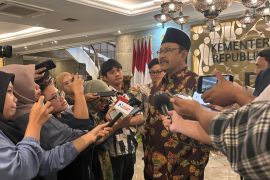 Mensos sebut pelaksanaan sekolah rakyat bisa di balai-balai Kemensos