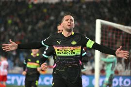 Luuk de Jong bawa PSV  tekuk Crvena Zvezda
