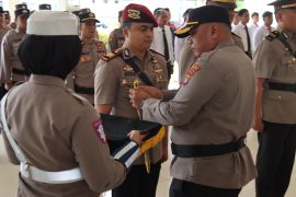 Kapolres Belitung Timur pimpin upacara sertijab Kapolsek