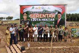 Dukung Program Ketahanan Pangan, Polres Beltim Tanam 140.000 Bibit Jagung