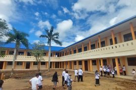 SMAN 2 Sorong resmikan pembangunan 18 ruang belajar