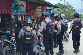 Personel TNI/Polri lakukan razia dan patroli jelang putusan MK