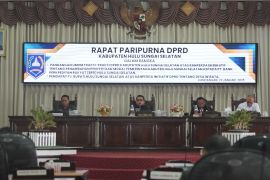 DPRD HSS paripurnakan agenda pembahasan dua raperda
