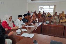 DPRD perjuangkan aspirasi ratusan tenaga kontrak di Pasaman