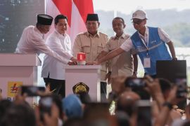 Presiden Prabowo Resmikan 37 Proyek Ketenagalistrikan Nasional sebagai Fondasi Mengejar Target Pertumbuhan Ekonomi 8 Persen