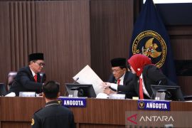 DKPP periksa ketua dan anggota KPU Mandailing Natal terkait pemberkasan calon bupati