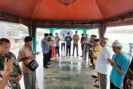 Bupati Belitung Timur dan tokoh agama doa bersama untuk Situ Kulong Minyak