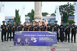 Imigrasi Palembang gelar upacara tabur bunga peringati HBI ke-75