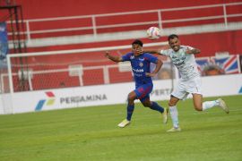 Persib Bandung kalahkan Arema FC 3-1 di Jawa Timur