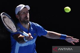 Djokovic buru trofi-trofi juara pascamundur dari Australian Open
