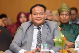 Ir Ulul Azmi: Proyek PLTS terapung di Danau Singkarak solusi dan harapan untuk nelayan