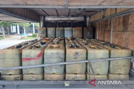 Polisi Bangka Barat ringkus penimbun pertalite 1,8 ton