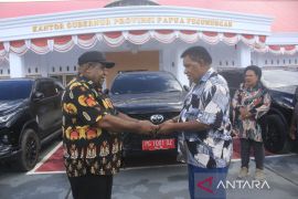 Pemprov Papua Pegunungan dorong pelayanan MRP dengan dukungan tiga mobil