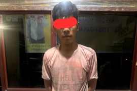 Polisi Tangkap Sopir Truk Pasir di Pesisir Selatan yang Diduga Akan Jual Sabu-Sabu