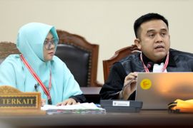 Dituduh lakukan pelanggaran TSM bersama KPU Siak, Afni: Petahana saja tak bisa apalagi penantang