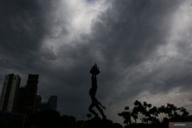 Waspadai potensi hujan lebat akibat sirkulasi siklonik di Sumatera Utara dan Maluku