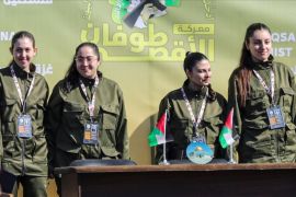 Hamas bebaskan 4 tentara wanita Israel sesuai kesepakatan