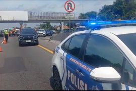 Tol Jakarta-Cikampek terapkan lawan arah karena kepadatan lalu-lintas