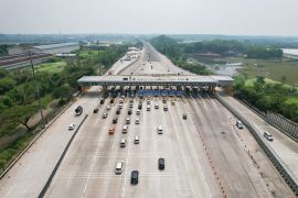 569 ribu kendaraan tinggalkan Jabotabek untuk libur panjang Isra Miraj-Imlek