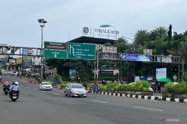 Kawasan wisata Puncak dilintasi 103.485 kendaraan dalam sehari saat libur panjang
