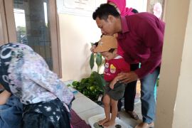 Baznas berikan bantuan asupan gizi balita stunting di Mataram