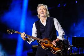 Paul McCartney bawakan lagu Beatles di acara pernikahan Taylor Swift