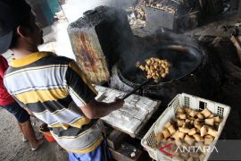 Pembuatan Tahu goreng khas Medan