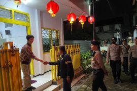 Polres Jember siagakan personel di Vihara jamin keamanan Imlek