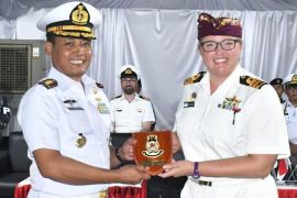 TNI AL sambut kapal perang asal Prancis dan Australia di Bali