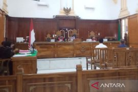 Sidang tuntutan mantan Sekretaris Dinas Kesehatan Sumut ditunda, ini alasannya