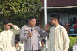 Polda Sumbar beri edukasi hukum ke siswa SMAN 2 Padang