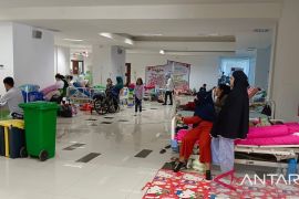 Dampak gempa bumi, pasien RS Kolaka di pindahkan ke lantai dasar