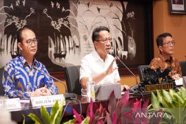 Menteri Hukum tegaskan Paulus Tannos masih berkewarganegaraan Indonesia