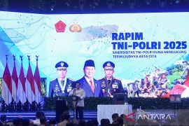 Presiden ingatkan TNI-Polri senjata mereka mandat rakyat