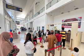 Libur Isra Mi'raj dan Imlek pelintas di PLBN Badau capai 517 orang