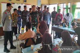 Kotabaru Kodim evaluates free nutritious meal trial
