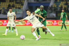 Persebaya bermain imbang 1-1 lawan Persita di GBT