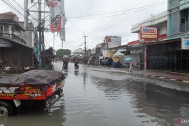 Cegah banjir, Pemkot Serang instruksikan kelurahan lakukan Jumat Bersih
