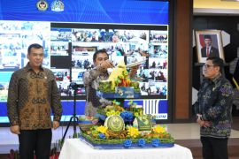 Kemen Imipas copot sekitar 30 pejabat imigrasi Bandara Soetta