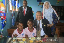 Pemprov Papua Pegunungan perkuat MBG bagi 210 siswa SD di Wamena