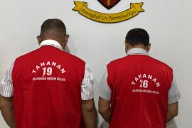 Kejari Sinjai tahan dua tersangka kasus dugaan korupsi rehabilitasi irigasi