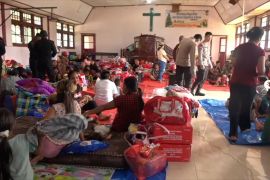 Pemkab Halbar upayakan evakuasi warga di 5 desa zona erupsi Gunung Ibu