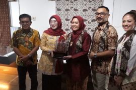 Kemenbud lindungi batik lokal dari gencarnya produk batik impor