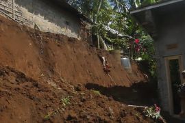 Cuaca ekstrem picu longsor dan banjir di Temanggung