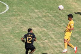 Semen Padang FC tahan imbang Laskar Kie Raha 0-0 pada babak pertama
