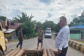 Dinas PUPR Kalsel ganti "box culvert" rusak di Limpasu HST