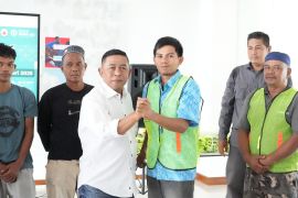 KSOP Makassar puji Pelindo beri 1.000 rompi "safety" kepada sopir JPT