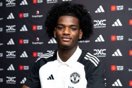 Bek muda Arsenal bangga gabung Manchester United