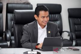 Hendry Munief berdialog dengan tokoh Riau dan sosialisasi empat pilar