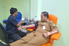 Tambah stok PMI, Wali Kota Tangerang ajak masyarakat donor darah